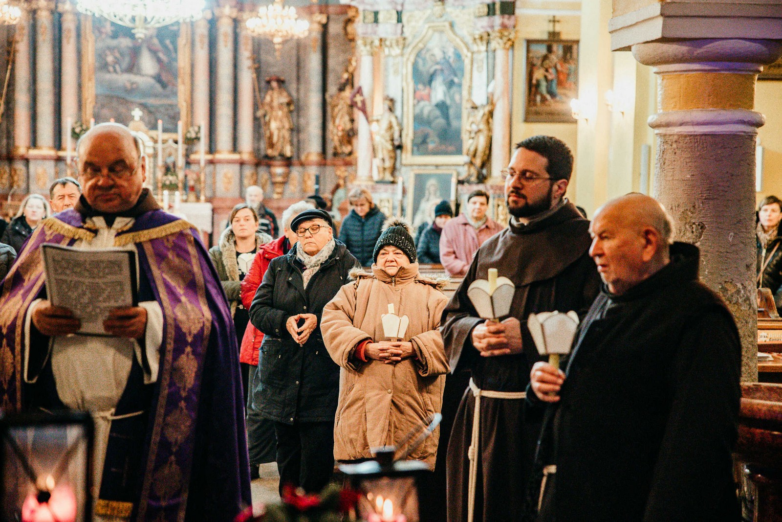 ČAKOVEC Uz zvuke adventskih pjesama zapaljena treća adventska svijeća