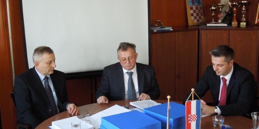 dscn2149247687 dscn2149247687