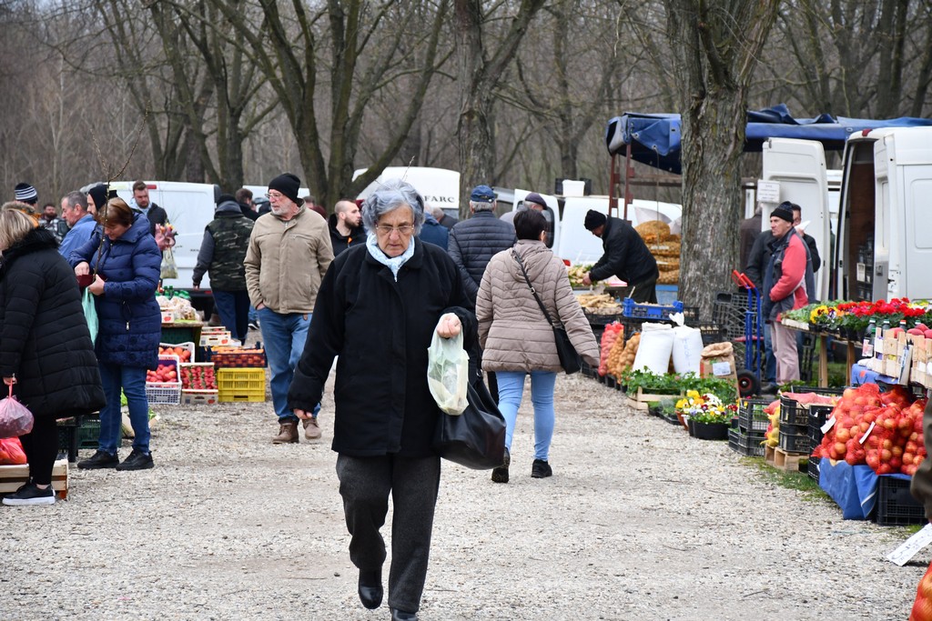 Prohladno jutro na čakovečkom sajmu, no bogata ponuda nije izostala