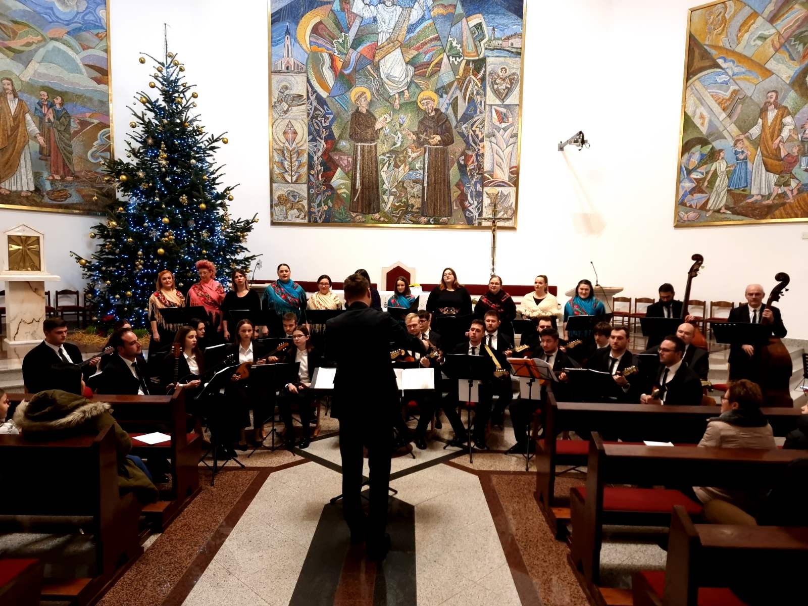 VIDEO Blagdanska atmosfera u Čakovcu na koncertu ‘Božićem kroz Hrvatsku’