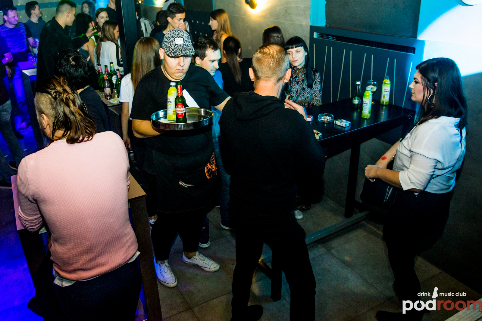 Podroom clubbing – DJ Yakka