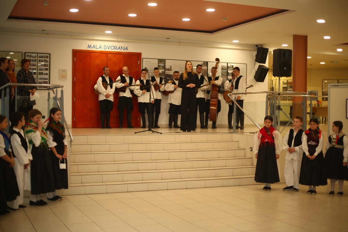 Črna pisanica Biserke Vučenik predstavljena u Zagrebu