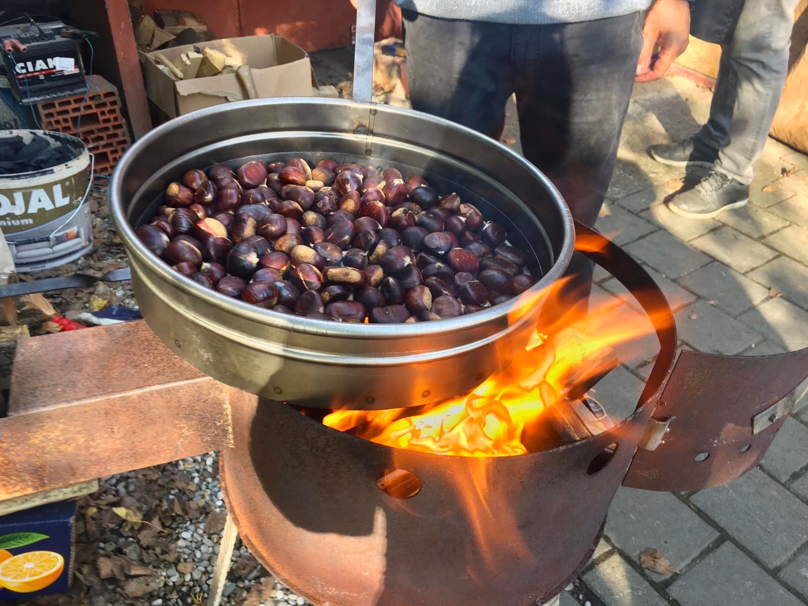 Veselo je na preloškoj Marini: Kestenijada i druženje članova Nautičkog kluba Labud
