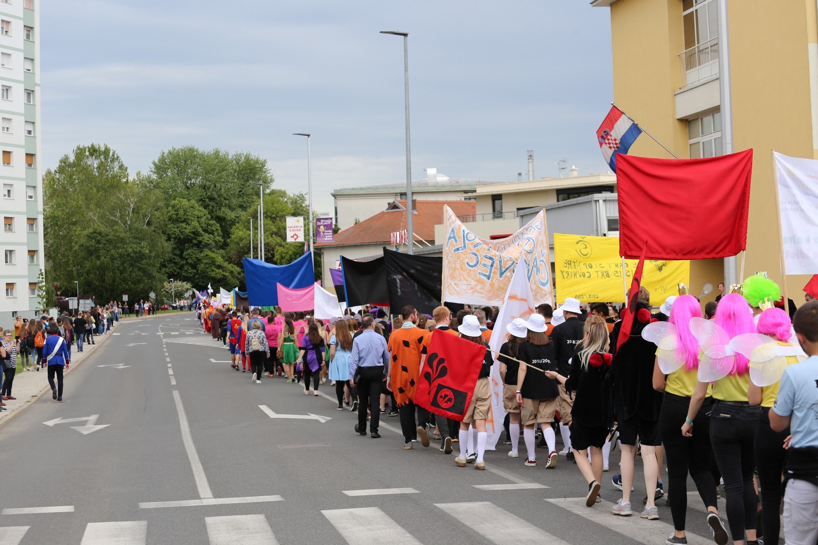 Ulicama Čakovca koračalo više od 1200 međimurskih maturanata