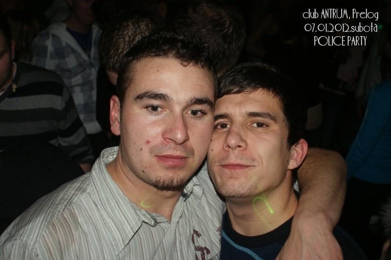 slika0106 Antrum (Subota, 7.1.2012) slika0106 Antrum (Subota, 7.1.2012)