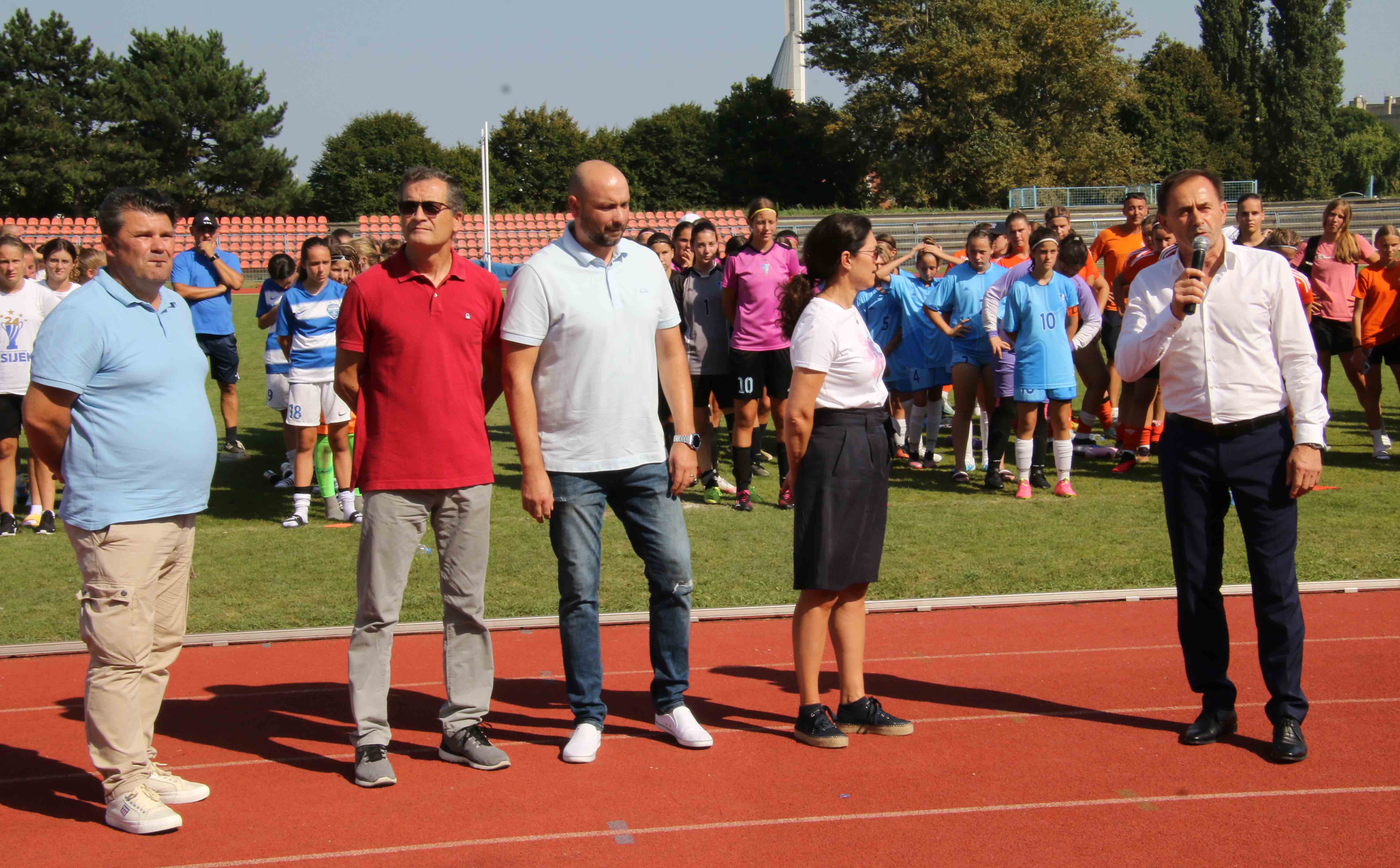 MEĐUNARODNO IZDANJE Ženski nogometni turnir u Čakovcu ‘Volim nogomet’