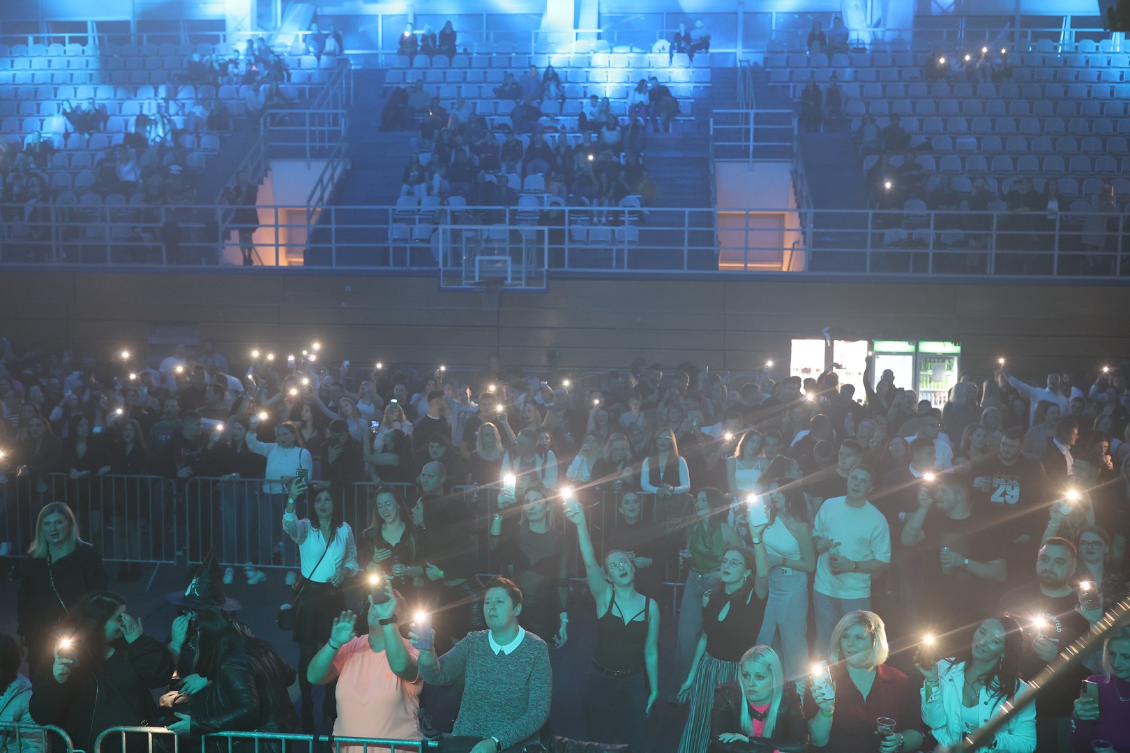 FOTO/VIDEO Grupa Magazin i Boban Rajović otjerali kišnu i tmurnu atmosferu iz Čakovca