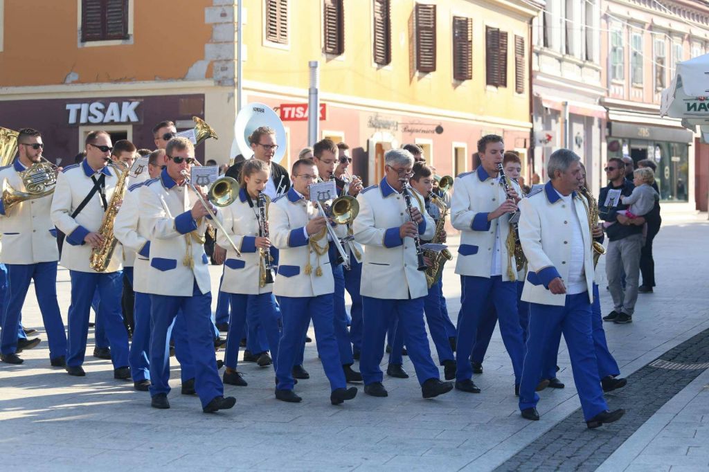 2193150110213070970545882210951