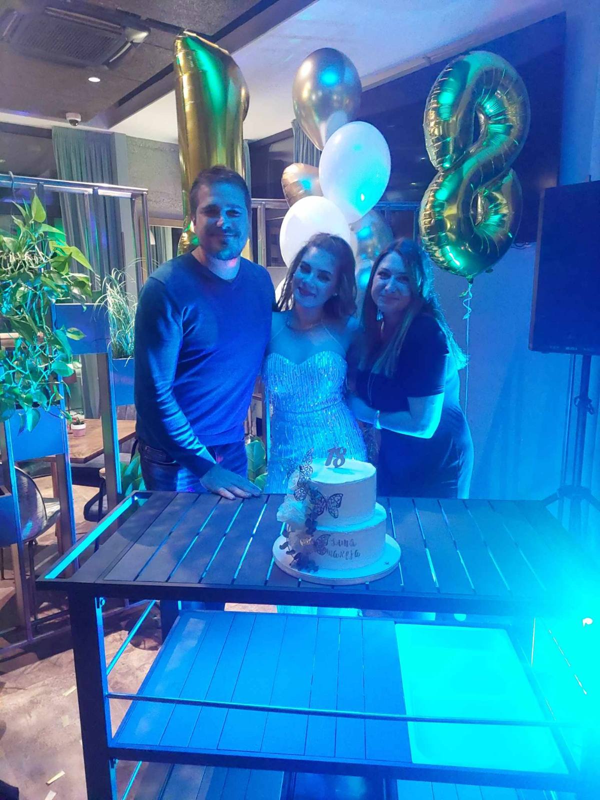 ROĐENDANSKA PROSLAVA Luna Marija Novak proslavila 18. rođendan