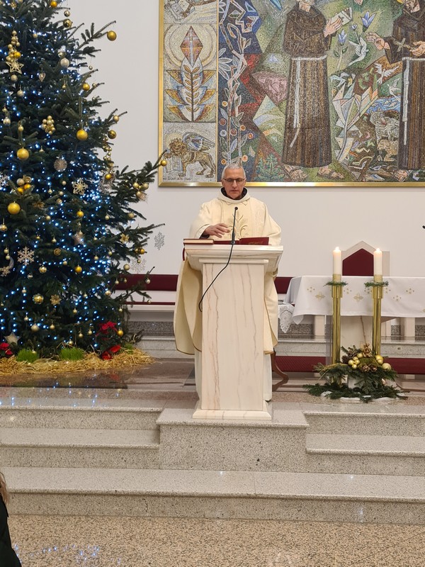 FOTO Polnoćka u Crkvi sv.Antuna Padovanskog na čakovečkom Jugu