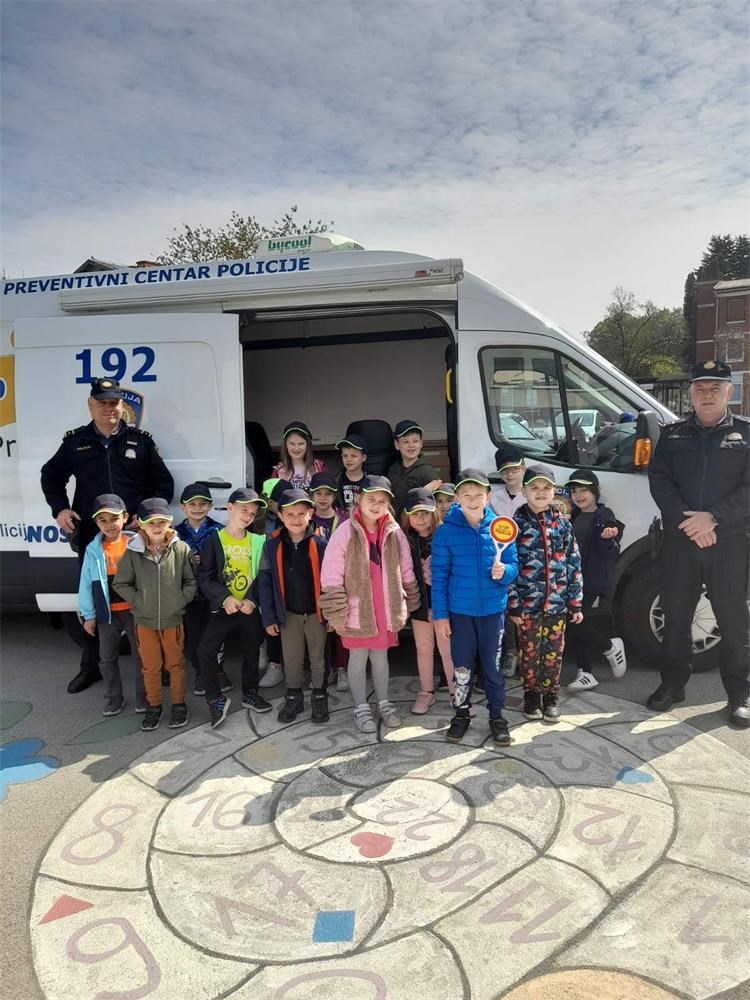 djeca i policija djeca i policija