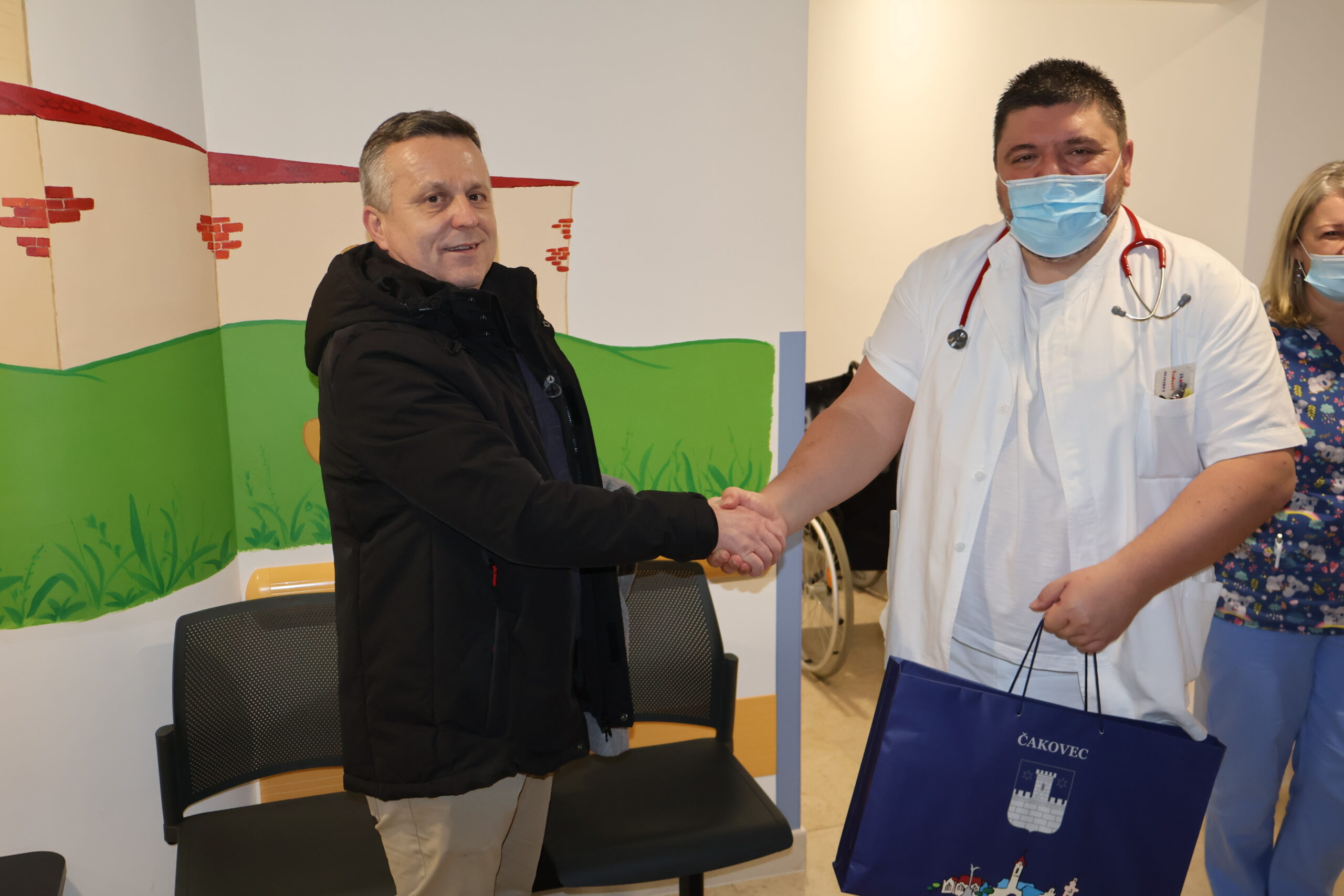 Gradonačelnica Cividini i župan Posavec obišli dežurne službe u novogodišnjoj noći