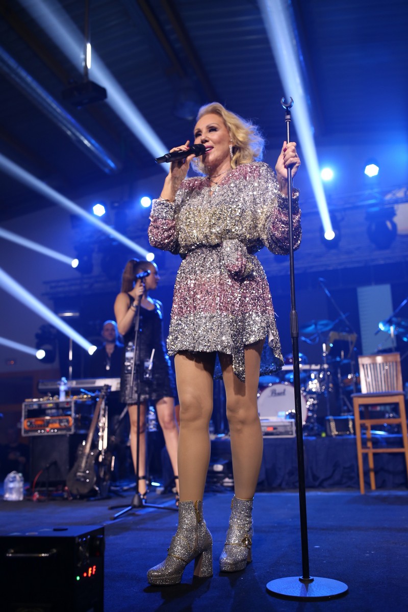 Lepa Brena, druga večer na Mesapu