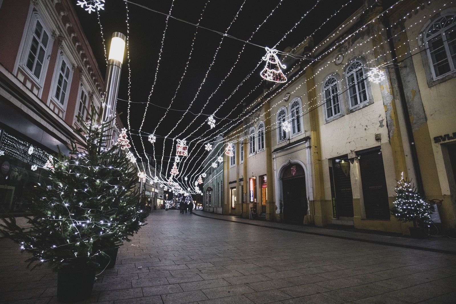 OVO JE PREKRASNO Božićno uređenje u centru Čakovca će vas oduševiti