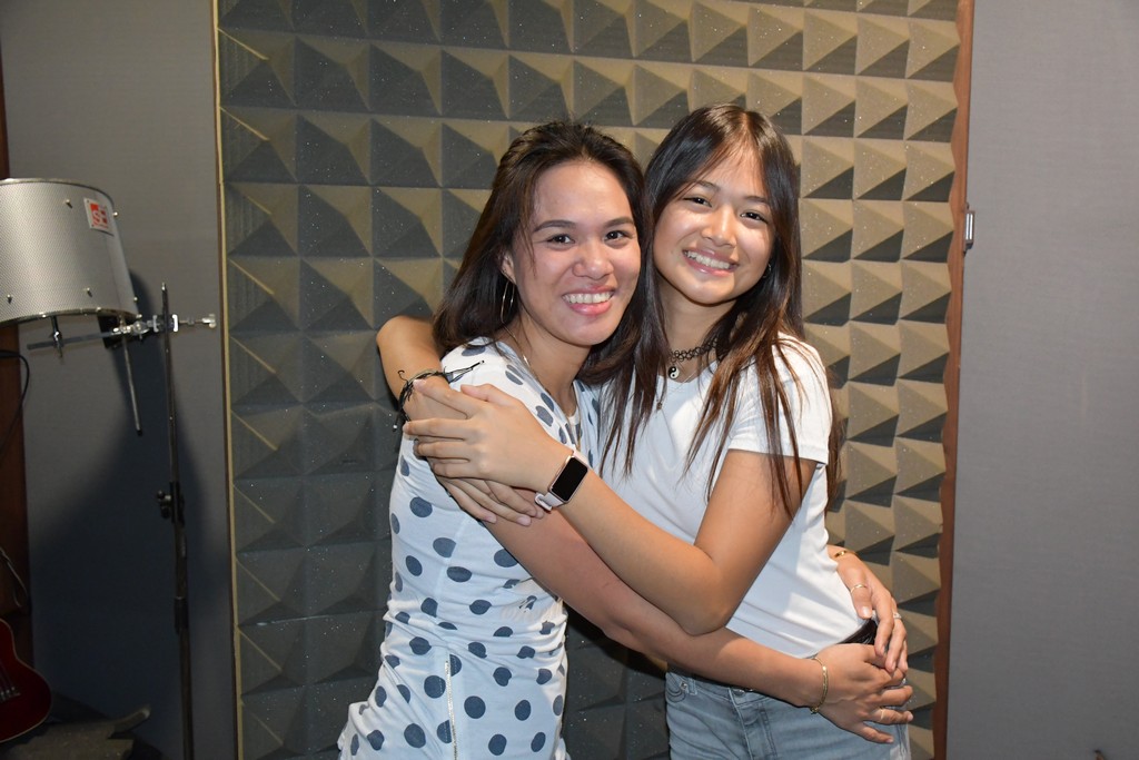 CHRIZTEL RENAE ACEVEDA Dvanaestogodišnja Chriztel rodom iz Filipina svojim anđeoskim glasom osvaja srca brojnih Međimuraca CHRIZTEL RENAE ACEVEDA Dvanaestogodišnja Chriztel rodom iz Filipina svojim anđeoskim glasom osvaja srca brojnih Međimuraca