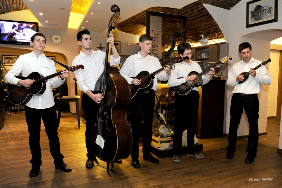 284111629dsc0518865835