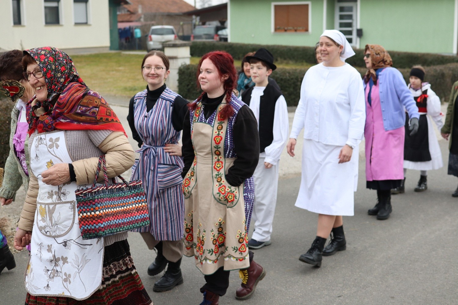 Fašenjska povorka od Marofa preko Žabnika, Vrhovljana do centra Svetog Martina na Muri!