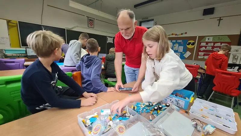 2 STEM RADIONICA SMND (1)