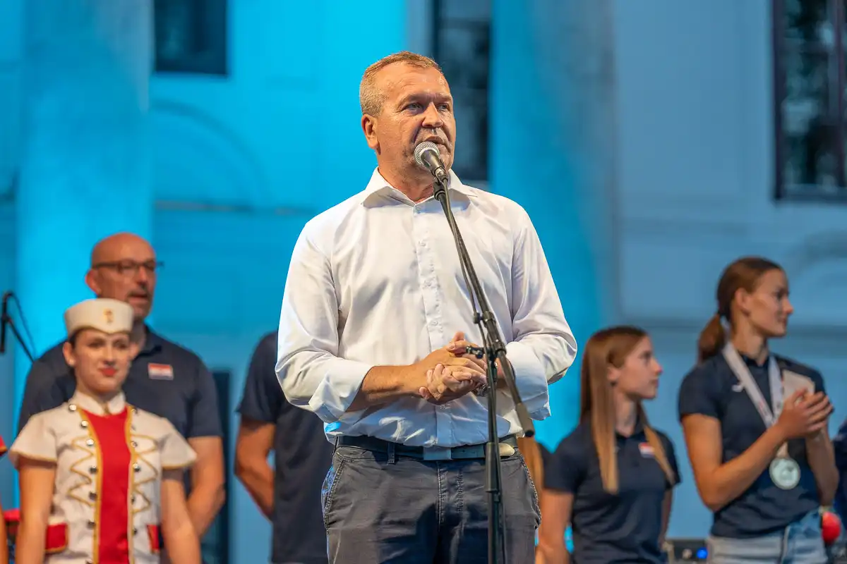 2.9.2024. – Svečani doćek Jane Košćak i Roka Farkaša_FB Media (22 of 35) 2.9.2024. – Svečani doćek Jane Košćak i Roka Farkaša_FB Media (22 of 35)