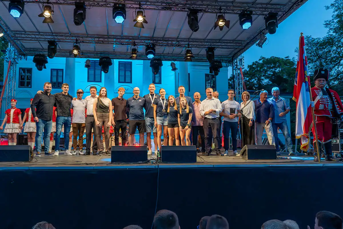 2.9.2024. – Svečani doćek Jane Košćak i Roka Farkaša_FB Media (31 of 35) 2.9.2024. – Svečani doćek Jane Košćak i Roka Farkaša_FB Media (31 of 35)