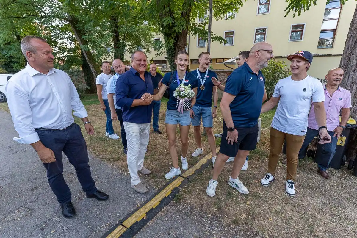 2.9.2024. – Svečani doćek Jane Košćak i Roka Farkaša_FB Media (6 of 35) 2.9.2024. – Svečani doćek Jane Košćak i Roka Farkaša_FB Media (6 of 35)