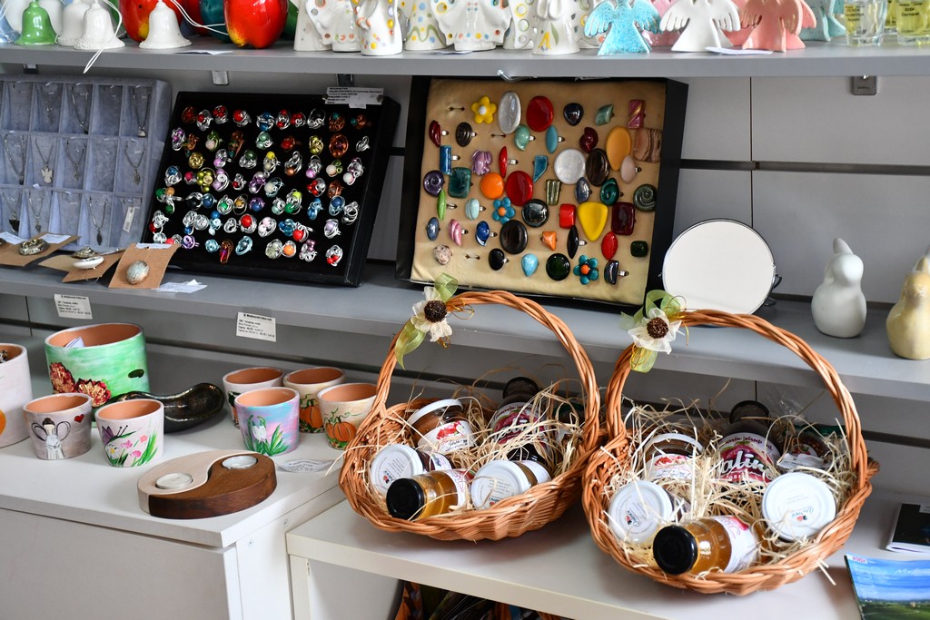 TERME SVETI MARTIN ‘Međimurski ceker’ – turistički info centar i dućan s domaćim proizvodima TERME SVETI MARTIN ‘Međimurski ceker’ – turistički info centar i dućan s domaćim proizvodima