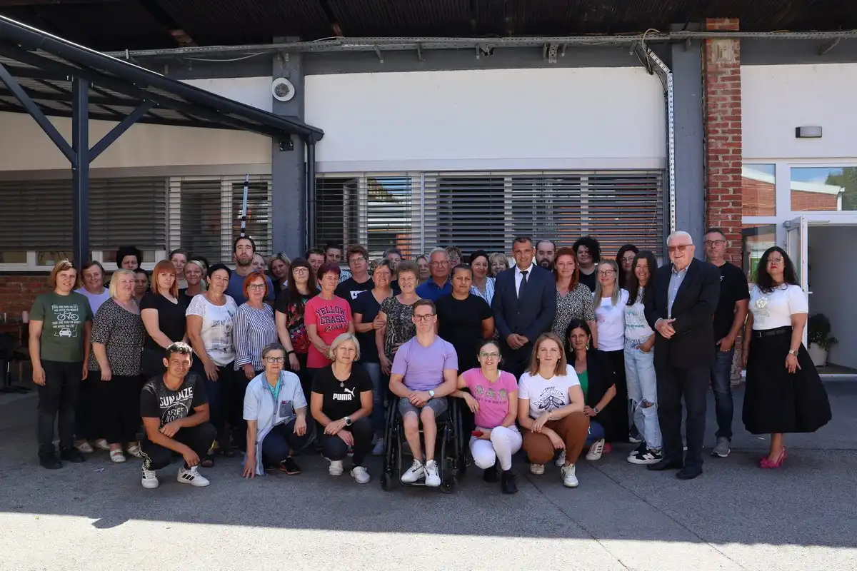 Humana-Nova-17 Humana-Nova-17