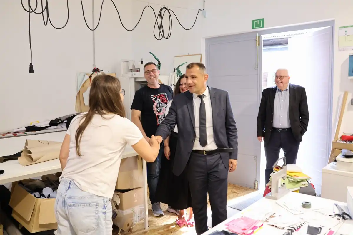 Humana-Nova-5 Humana-Nova-5