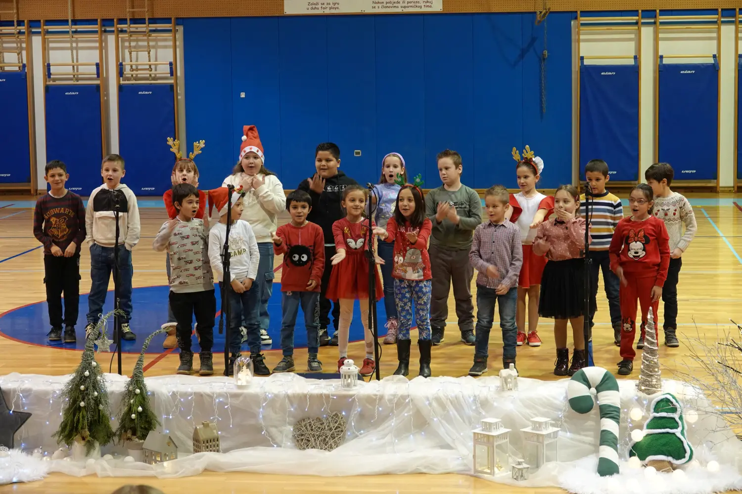 2024_12_05_DSC-RX10M4_0181 djeca 2024_12_05_DSC-RX10M4_0181 djeca