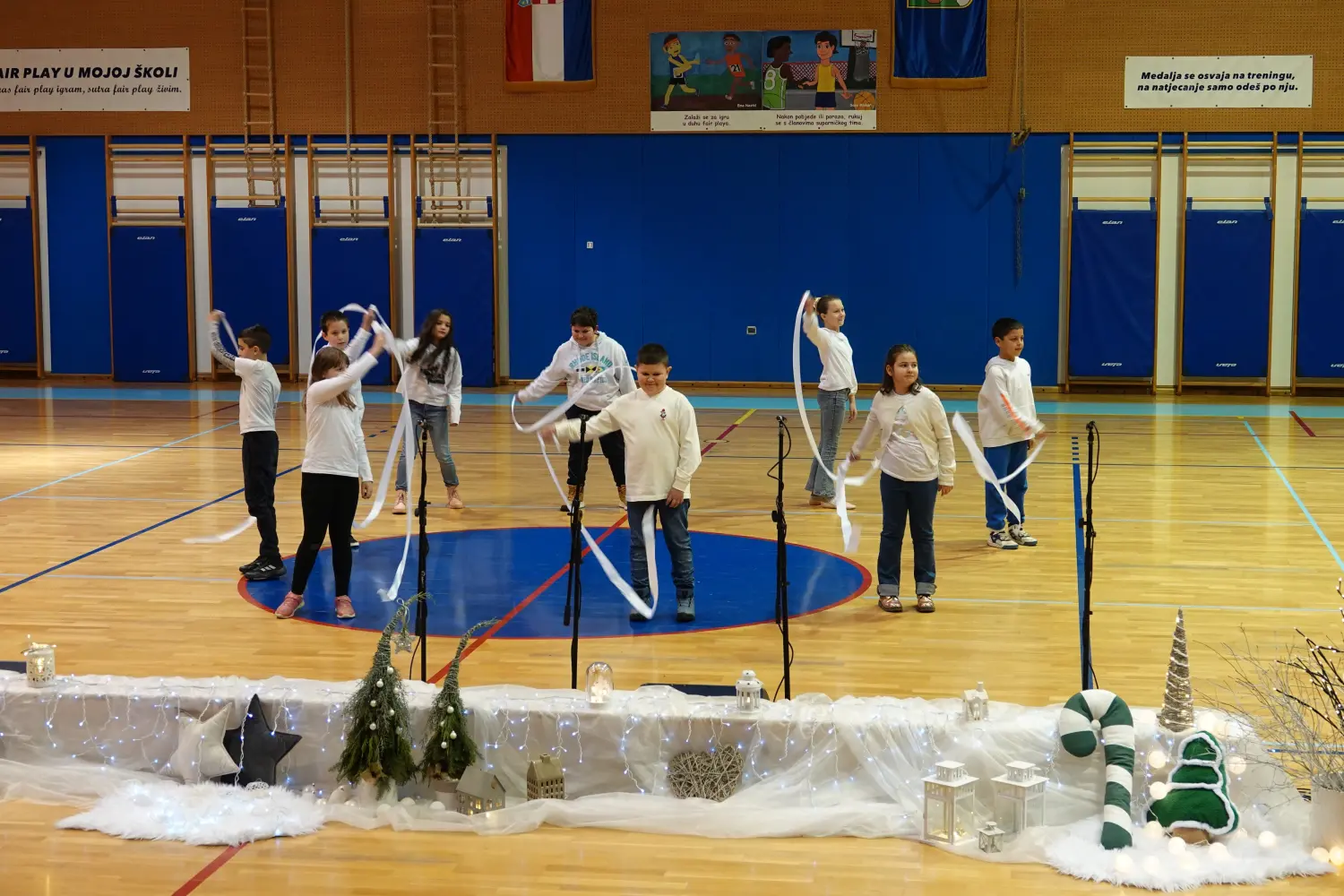 2024_12_05_DSC-RX10M4_0210 4 razred 2024_12_05_DSC-RX10M4_0210 4 razred