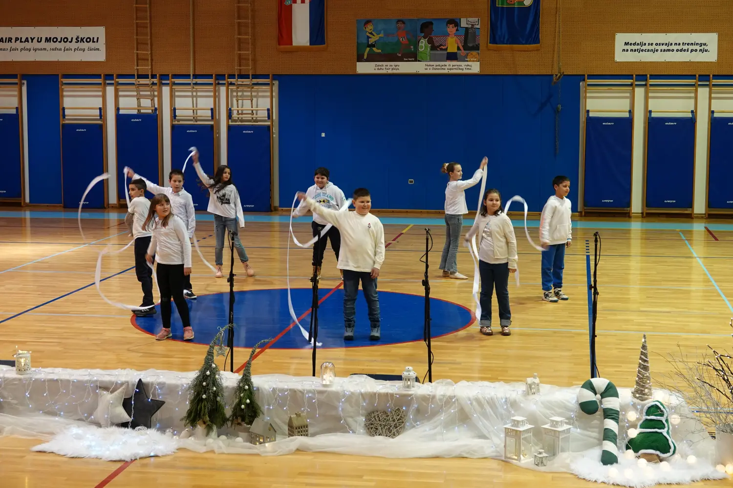 2024_12_05_DSC-RX10M4_0223 4 razred 2024_12_05_DSC-RX10M4_0223 4 razred