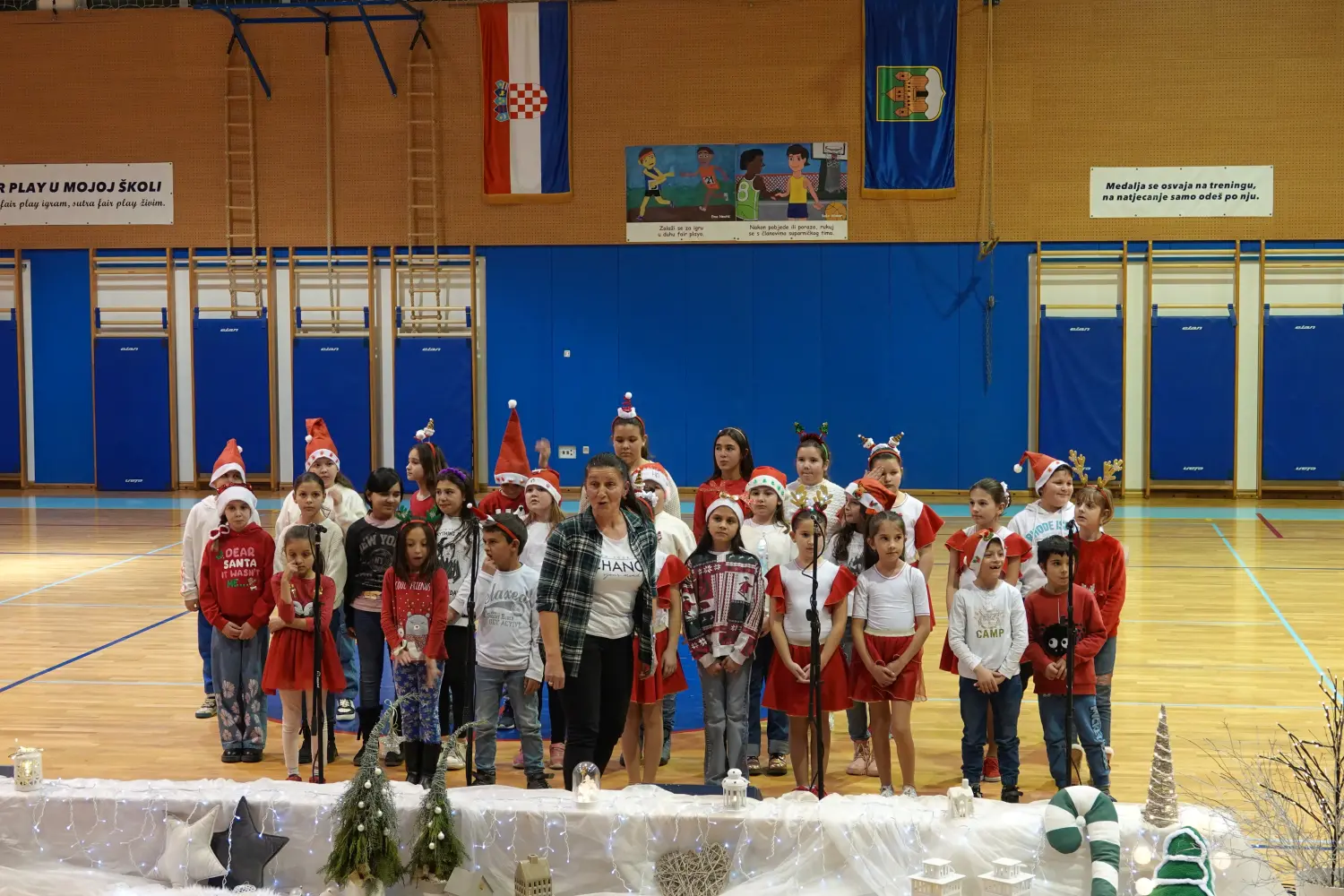 2024_12_05_DSC-RX10M4_0288 zbor 2024_12_05_DSC-RX10M4_0288 zbor