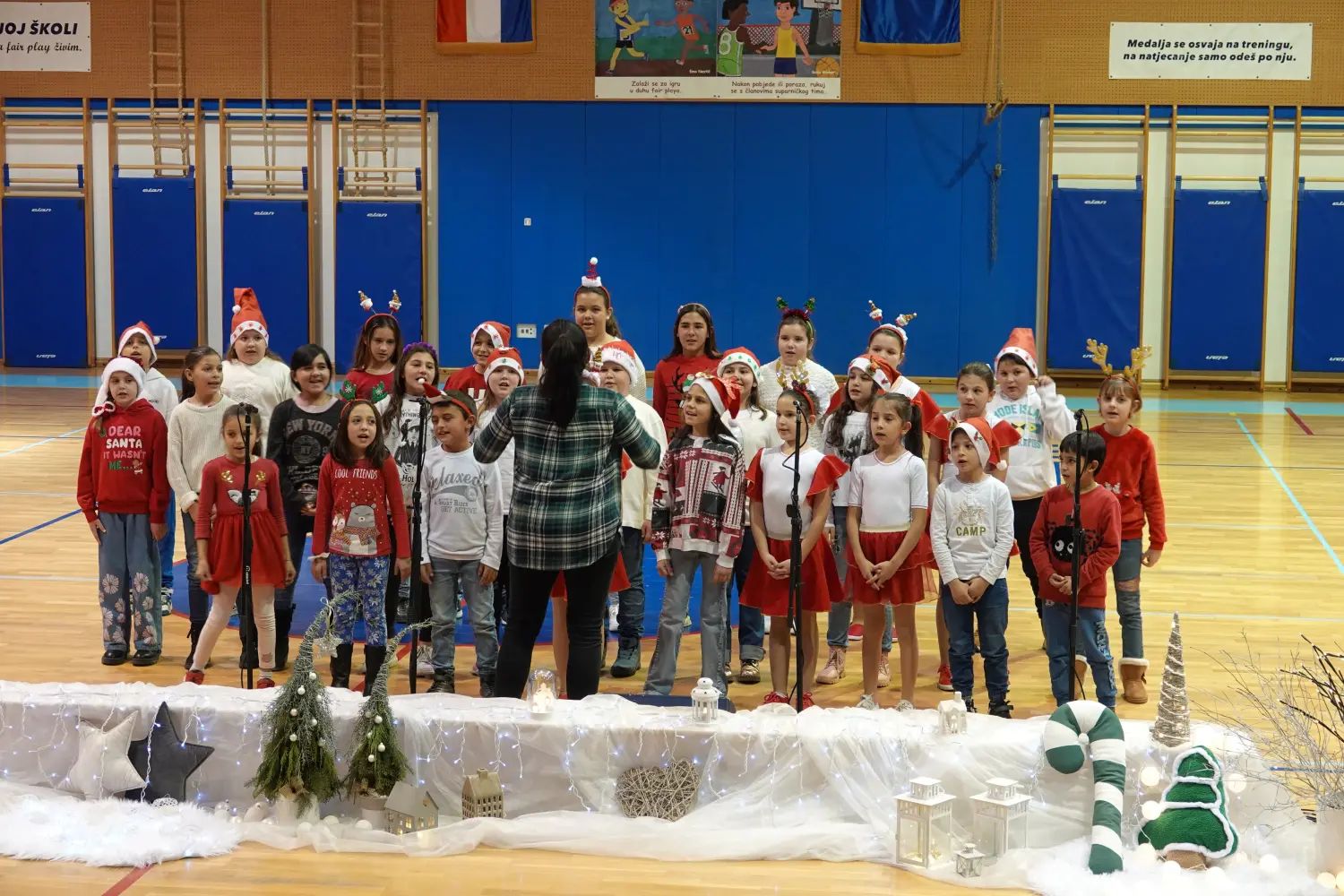 2024_12_05_DSC-RX10M4_0302 zbor 2024_12_05_DSC-RX10M4_0302 zbor