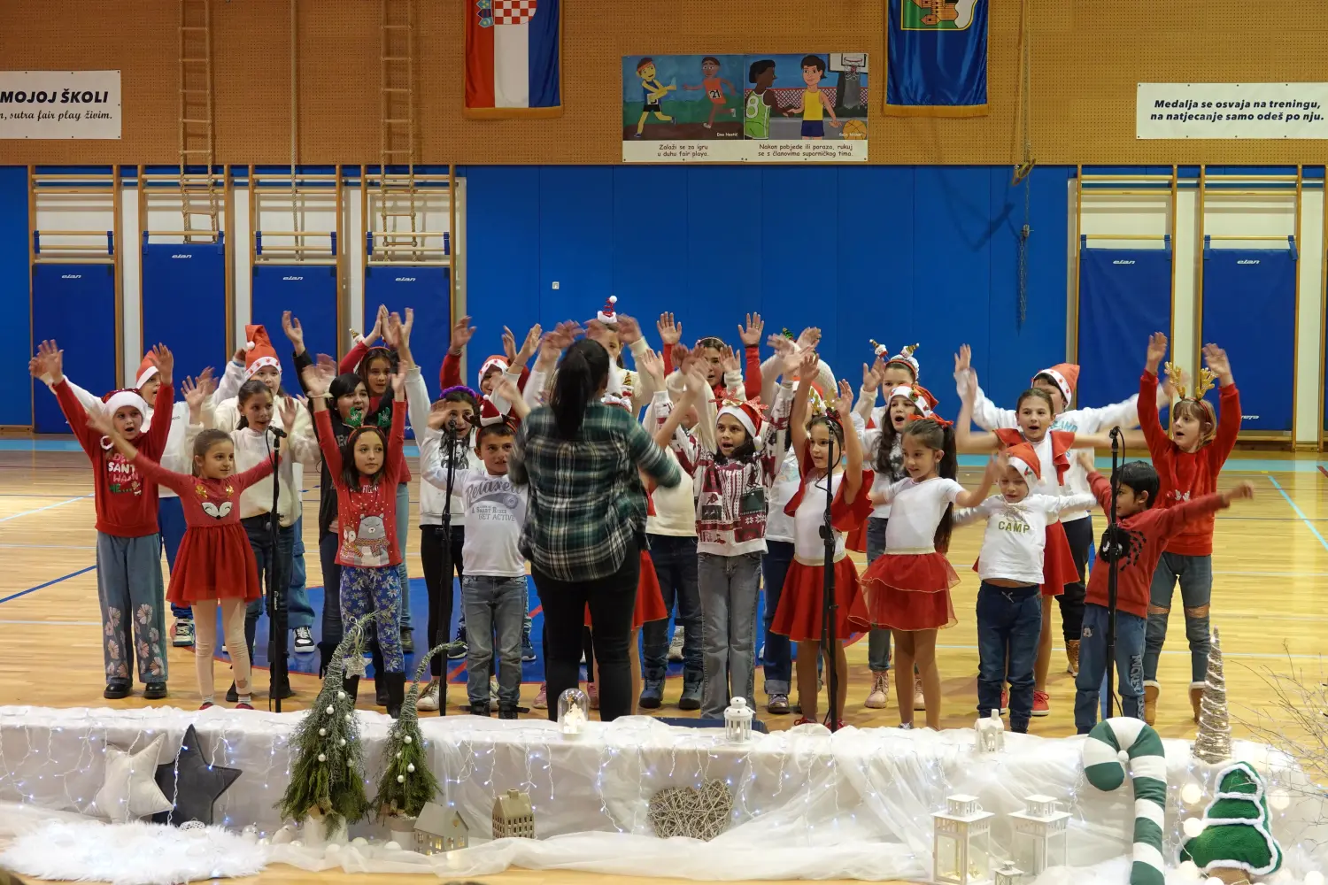 2024_12_05_DSC-RX10M4_0332 zbor 2024_12_05_DSC-RX10M4_0332 zbor