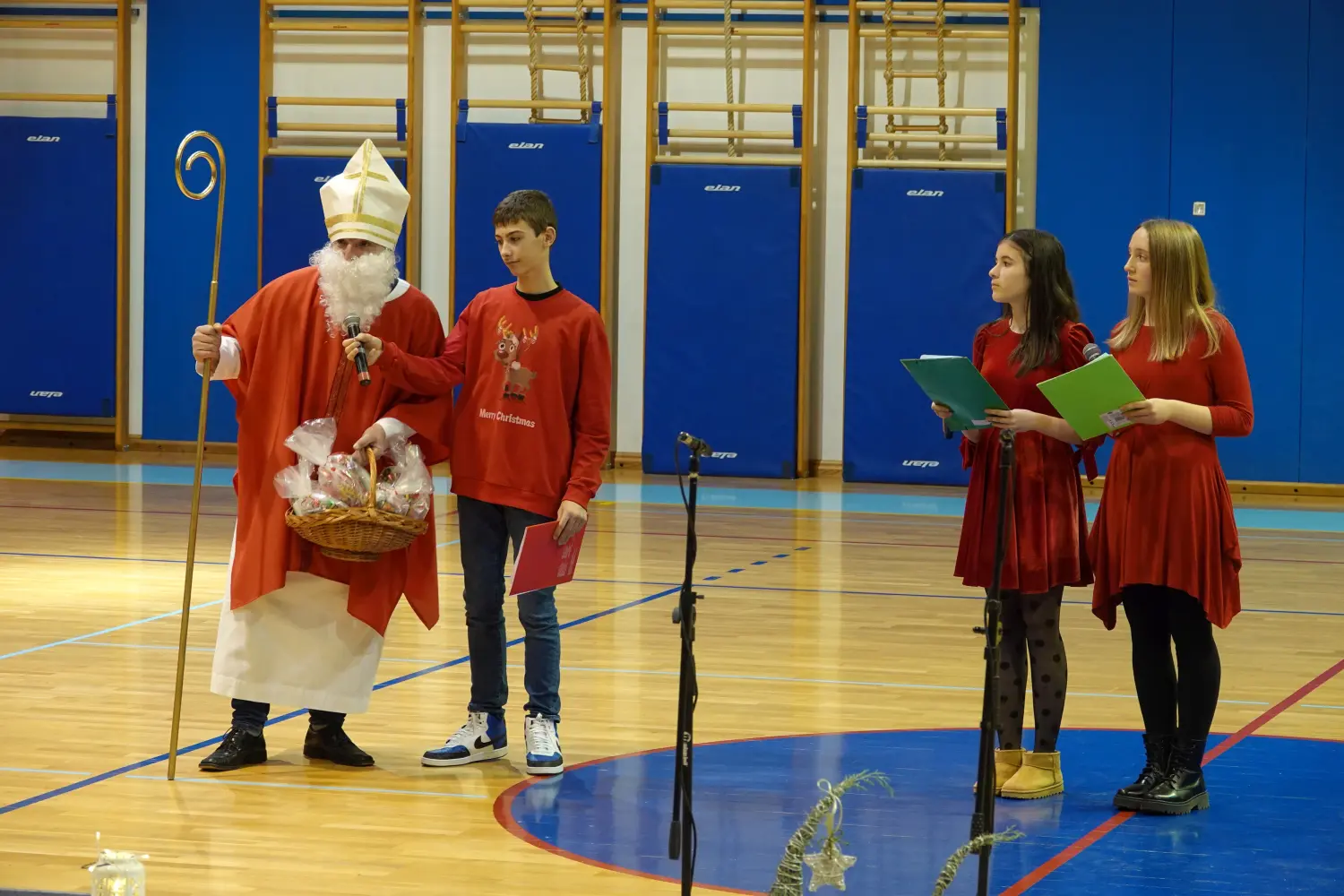 2024_12_05_DSC-RX10M4_0409 sveti nikola voditelji 2024_12_05_DSC-RX10M4_0409 sveti nikola voditelji