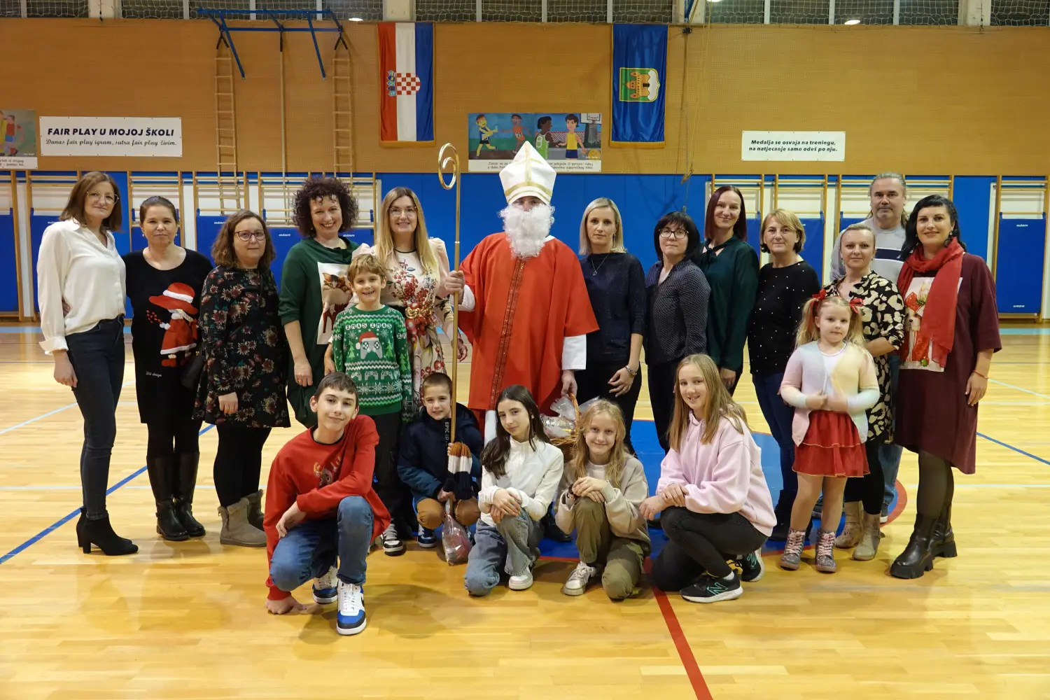 2024_12_05_DSC-RX10M4_0569 sveti nikola i društvo naša djeca 2024_12_05_DSC-RX10M4_0569 sveti nikola i društvo naša djeca