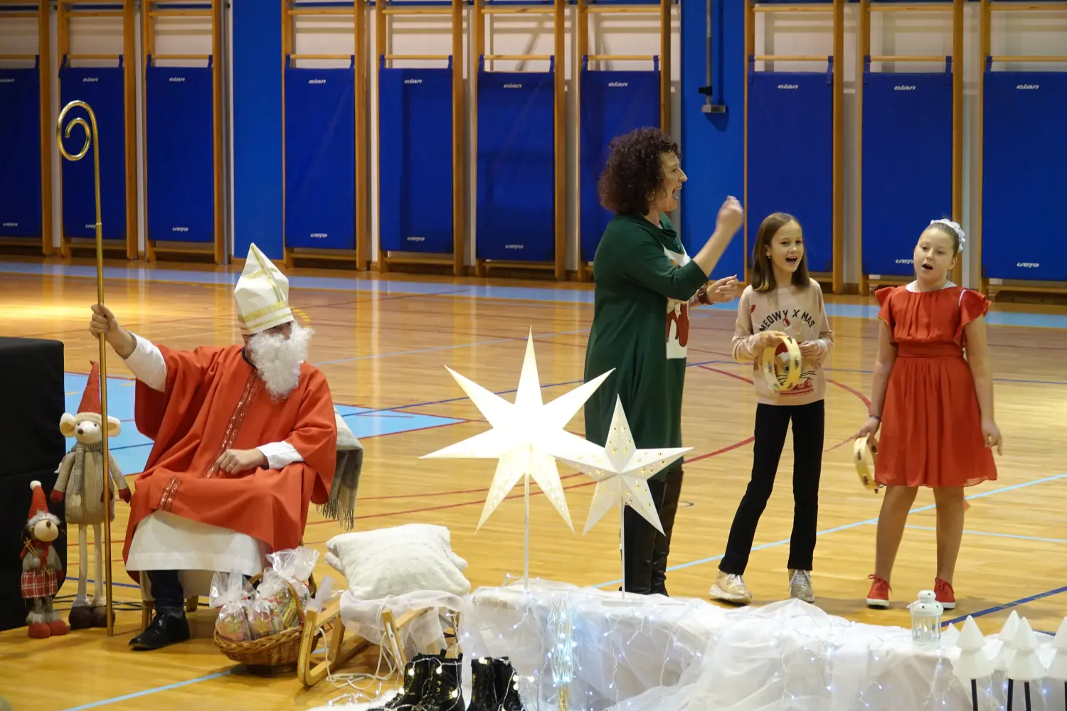 2024_12_05_DSC-RX10M4_9956 djeca sveti nikola adela 2024_12_05_DSC-RX10M4_9956 djeca sveti nikola adela