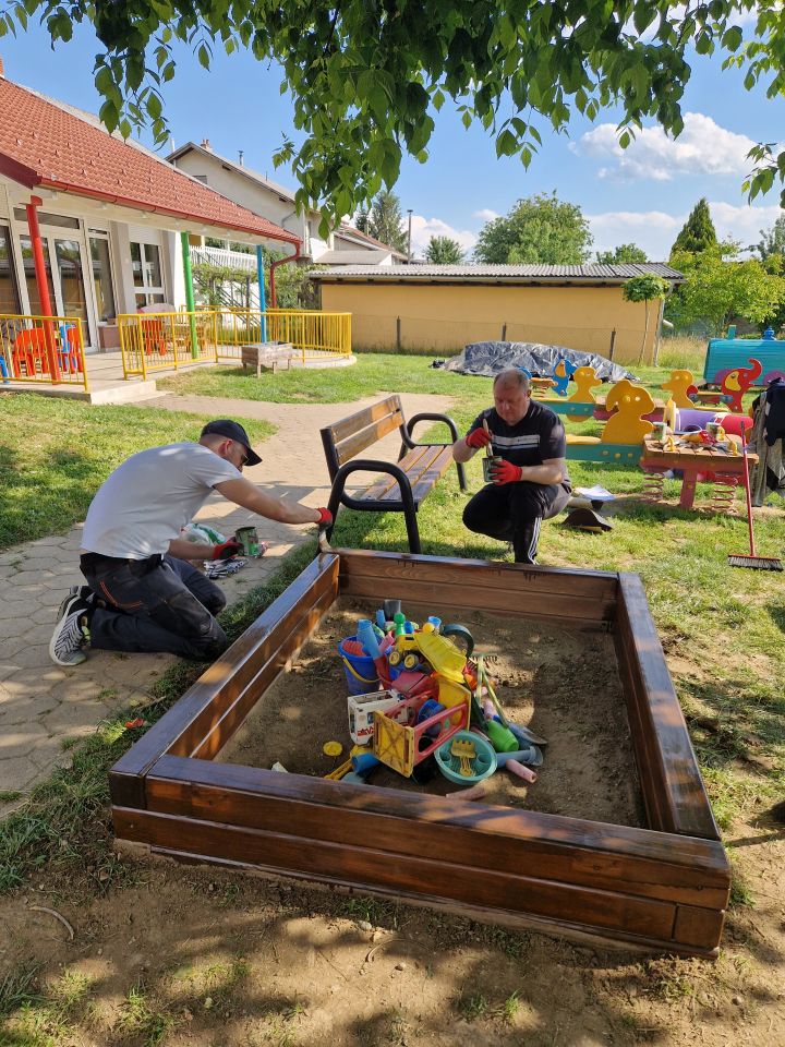 Zajedno za vrtić: Roditelji i djelatnici uljepšali dvorište