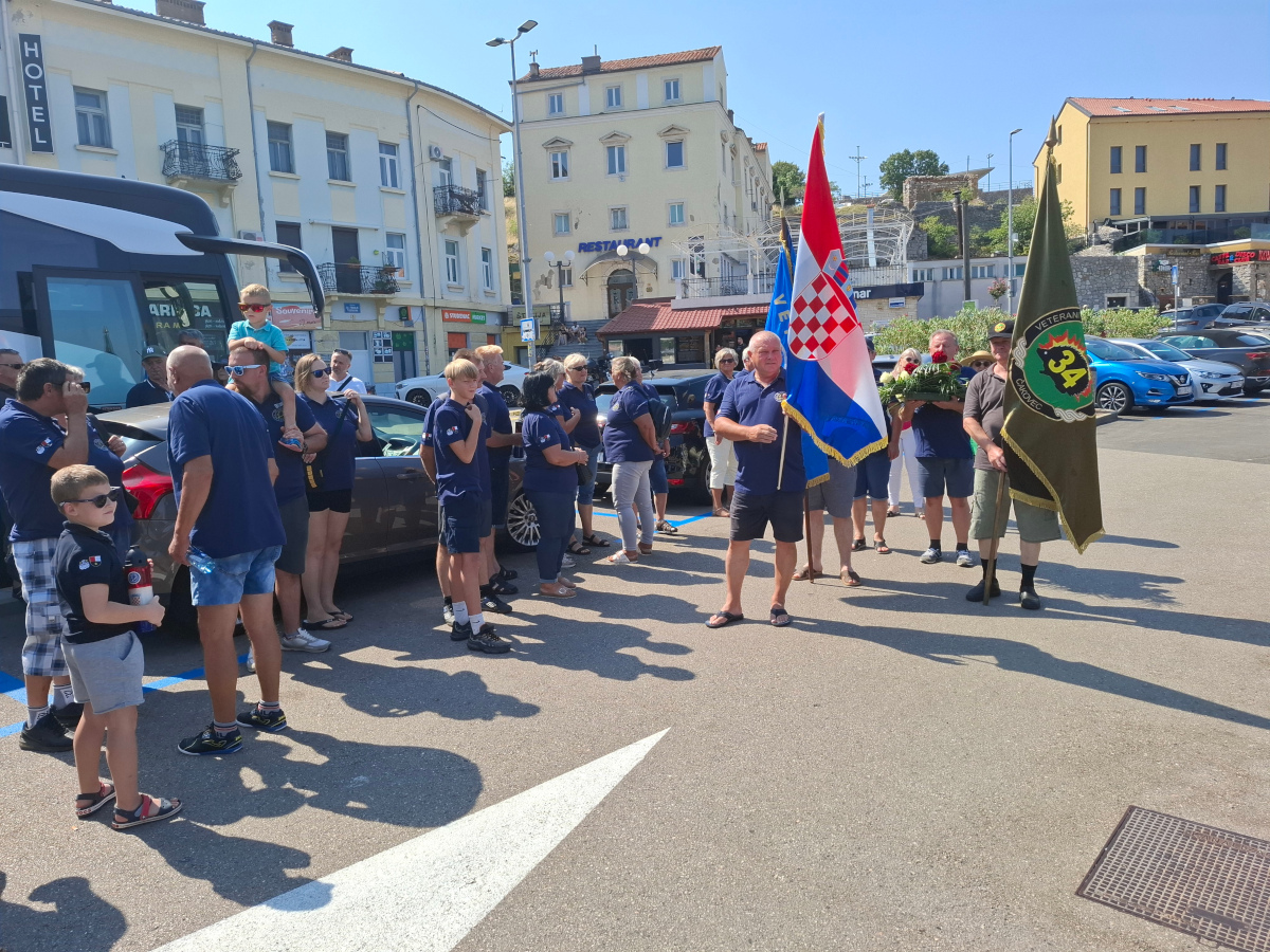 Studijsko putovanje VRO "Oluja"