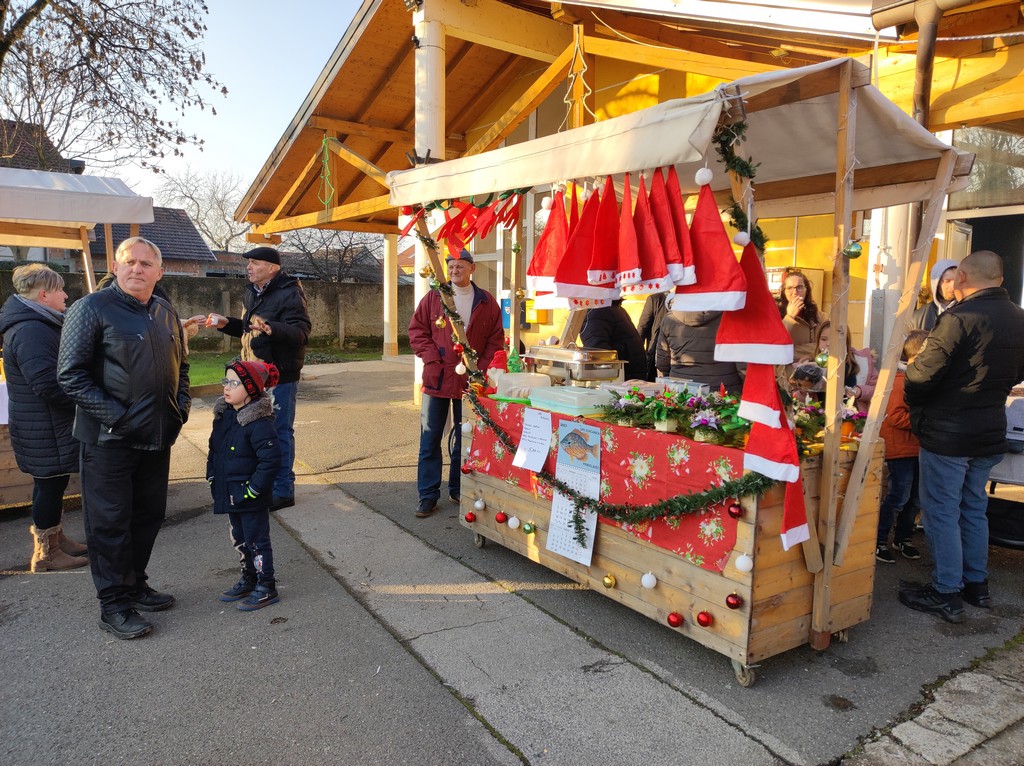 Prvi Božićni sajam u Pribislavcu naišao na odličan odaziv