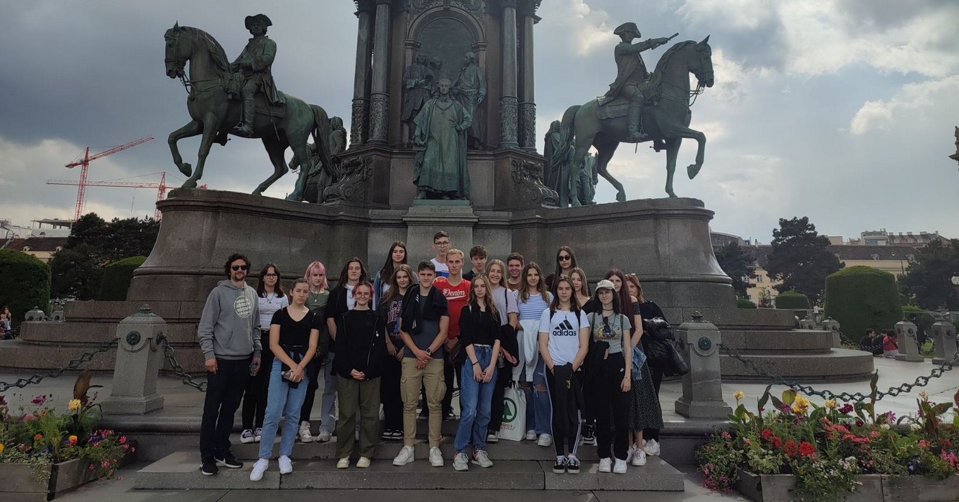 Gimnazija Josipa Slavenskog