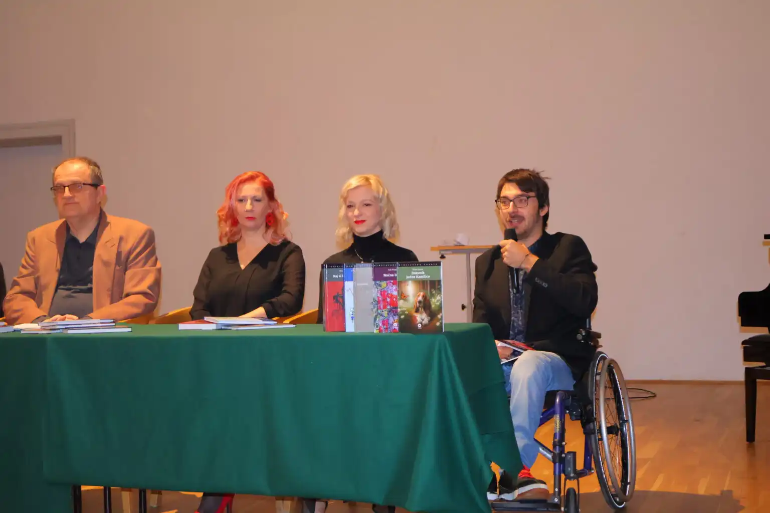 21. kolo Bibliotke Insula (10)