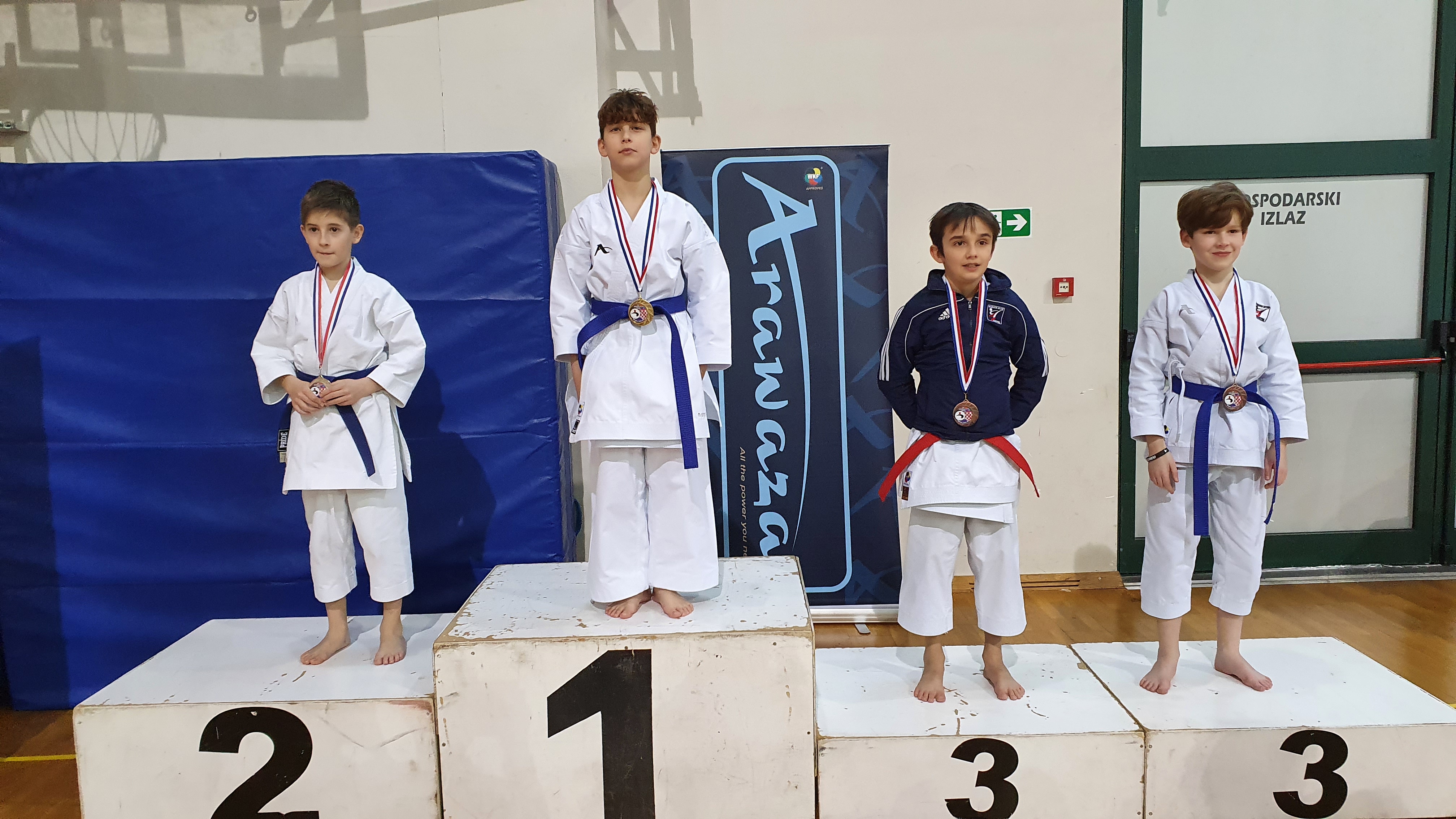 KARATE CENTAR ŠENKOVEC S međunarodnog turnira u Opatiji vratili se sa šest medalja