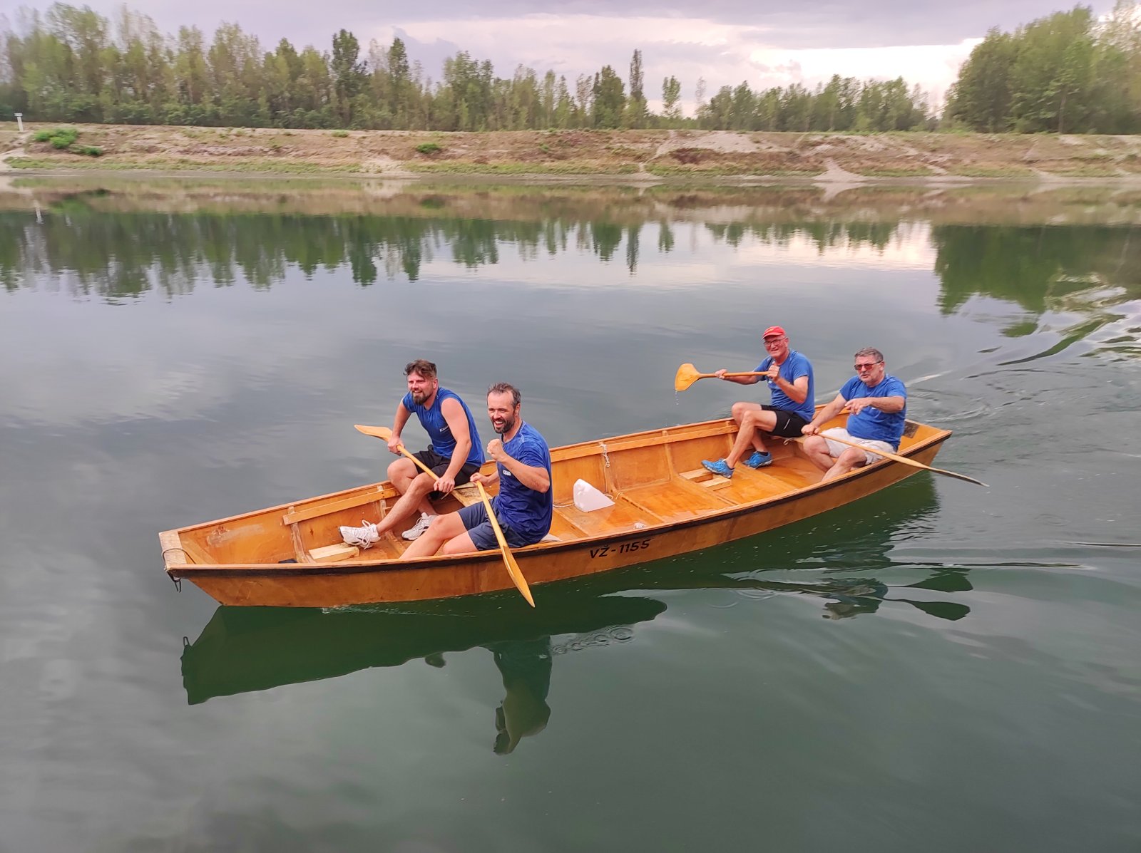 Labudice i Fljojsari pobjednici 13. natjecanja u ekipnom veslanju dravskim čamcima