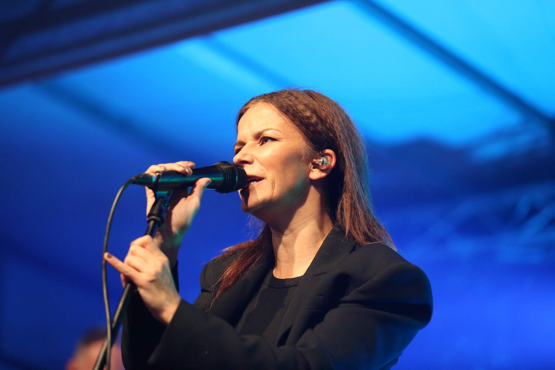 FOTO I VIDEO Vesna Pisarović na Marini Prelog rasplesala mnogobrojne posjetitelje i uveličala prvu večer Festivala balona