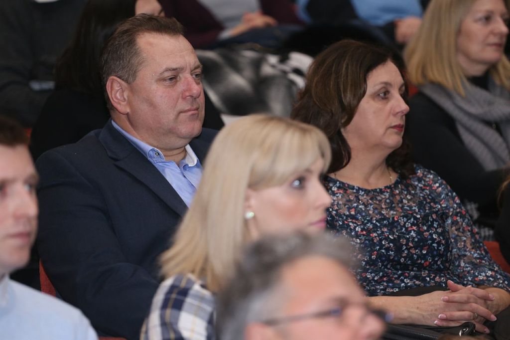 2817018810214281507808557640377