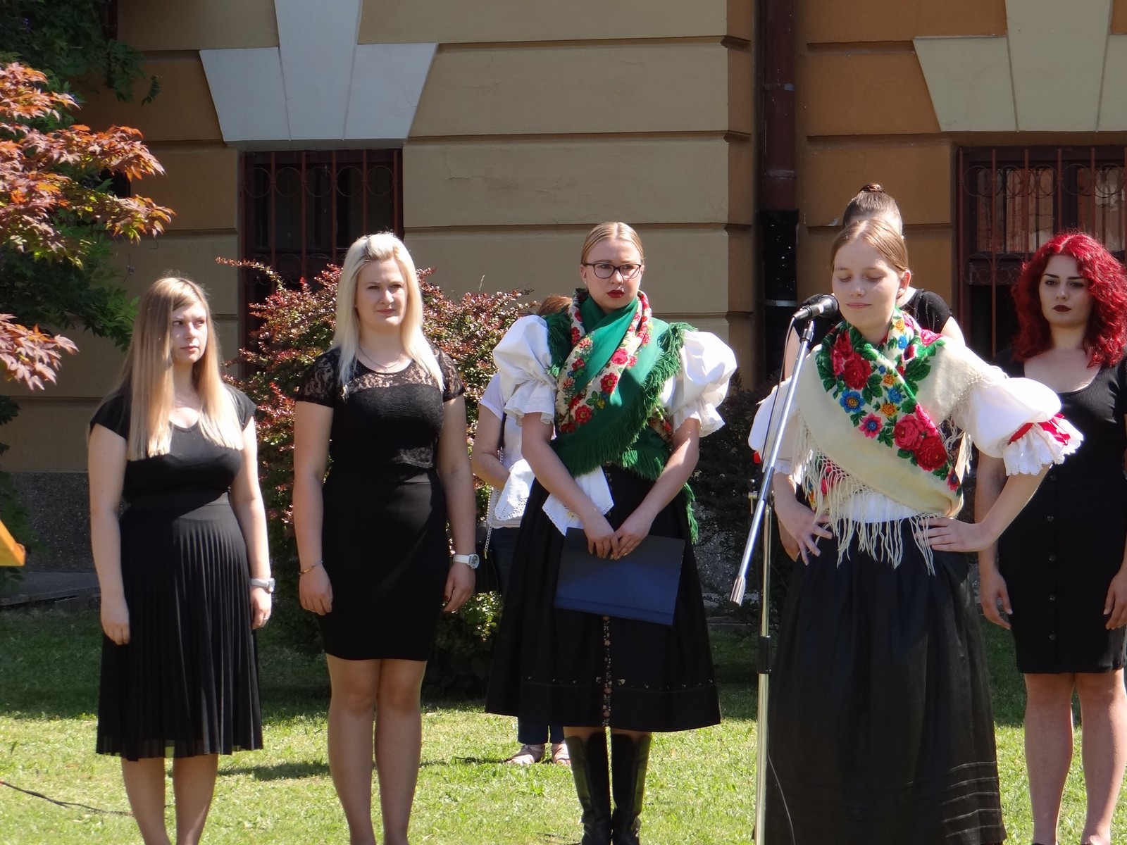 Ispred Učiteljskog fakulteta postavljena glazbena klupa posvećena međimurskoj popevki