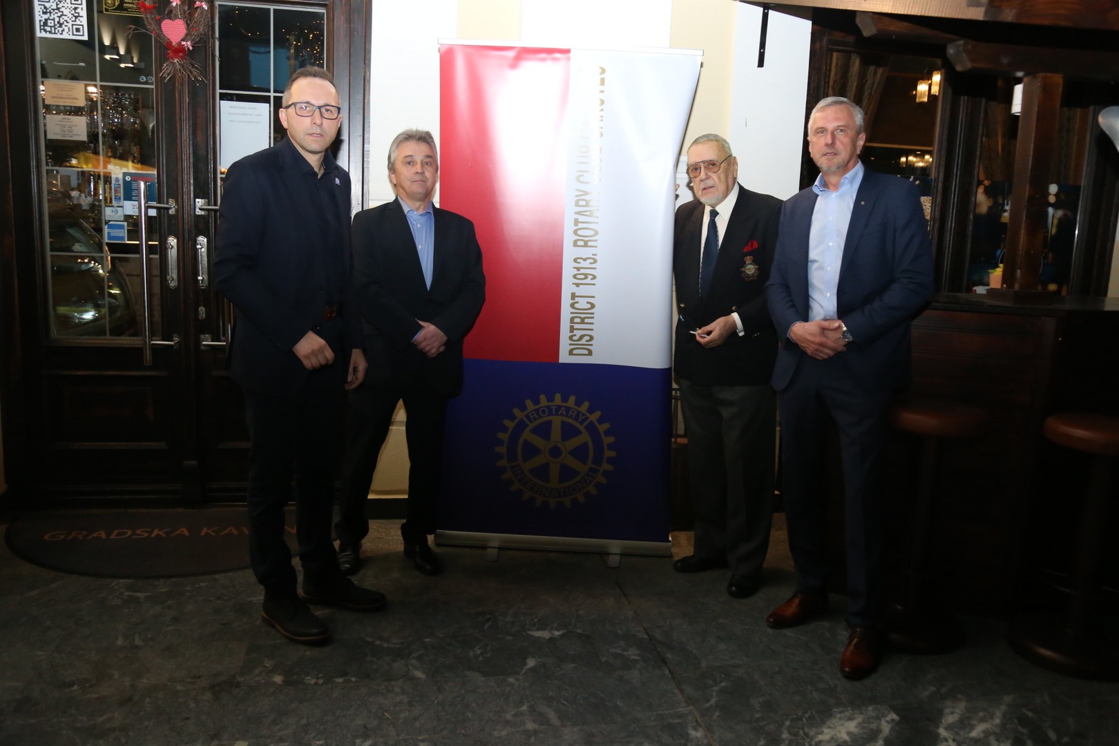 Legendarni Stjepan Jimmy Stanić u Gradskoj kavani Čakovec povodom Dana žena