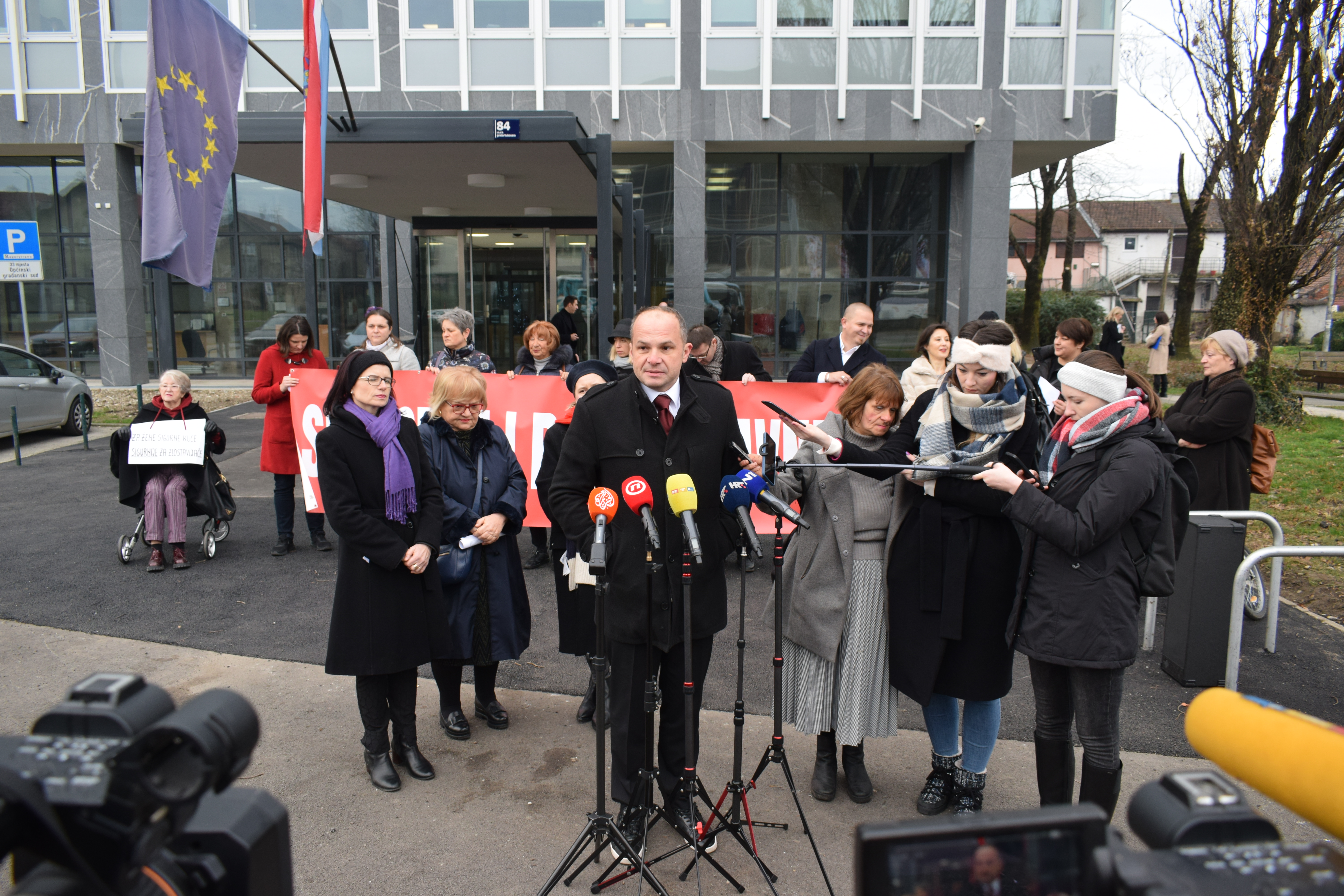 ANDREJA MARIĆ Stop nasilju nad ženama! Stop svim oblicima nasilja!