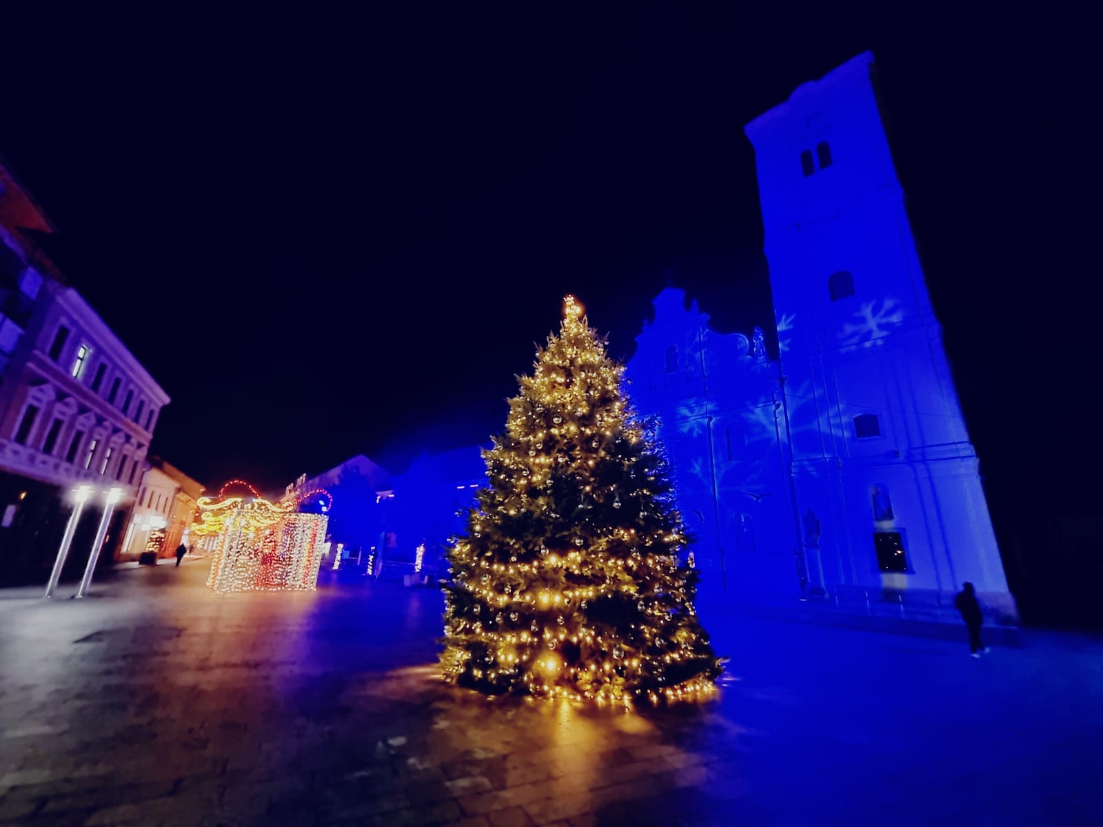 Čakovec zablistao zlatnim sjajem bezbroj žaruljica